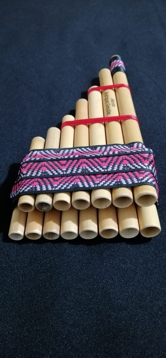 Zampoña tipo Sikus o Malta